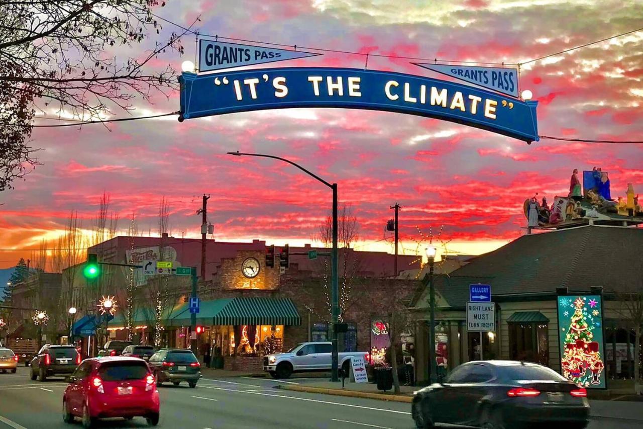 Cedar Mountain -Suite B Grants Pass Luaran gambar